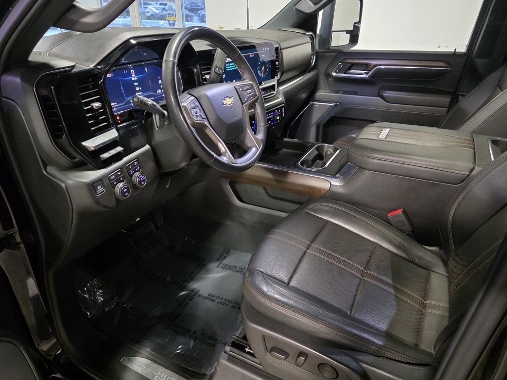 Chevrolet Silverado 2500HD High Country Crew Cab Long Box 4WD 2024