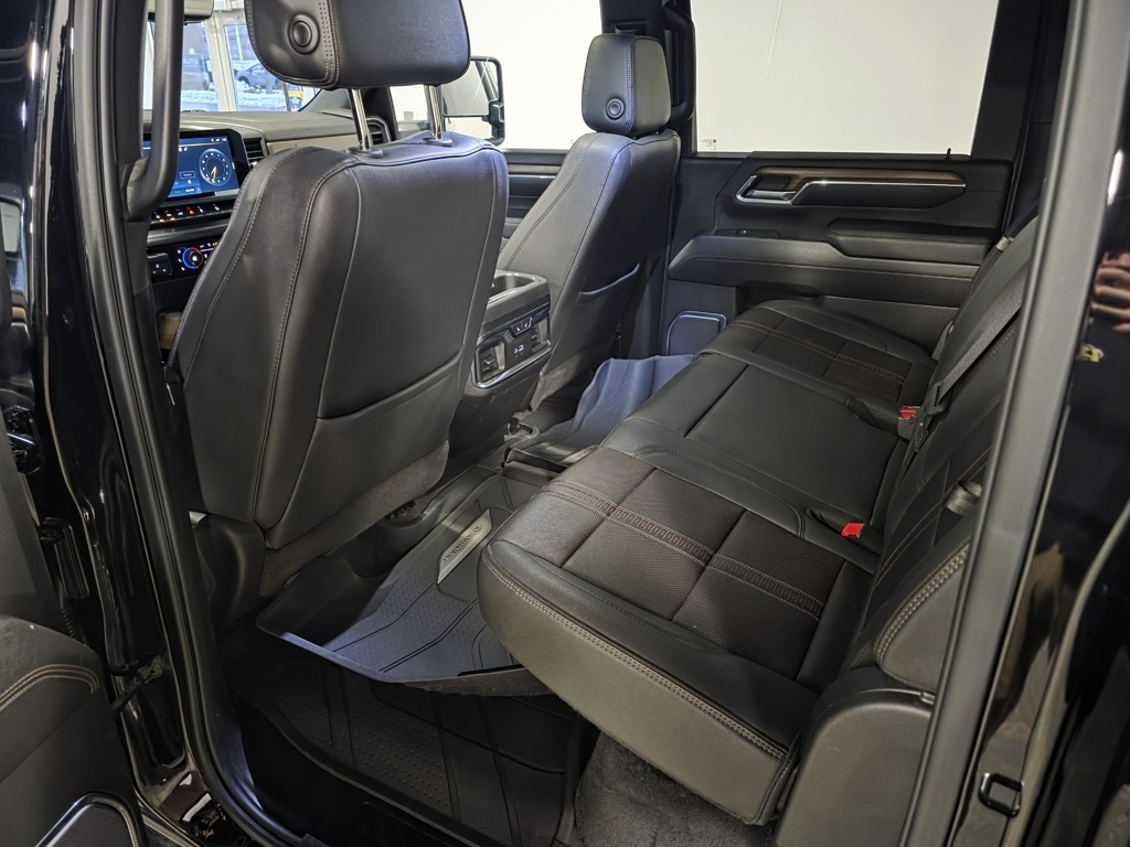 Chevrolet Silverado 2500HD High Country Crew Cab Long Box 4WD 2024