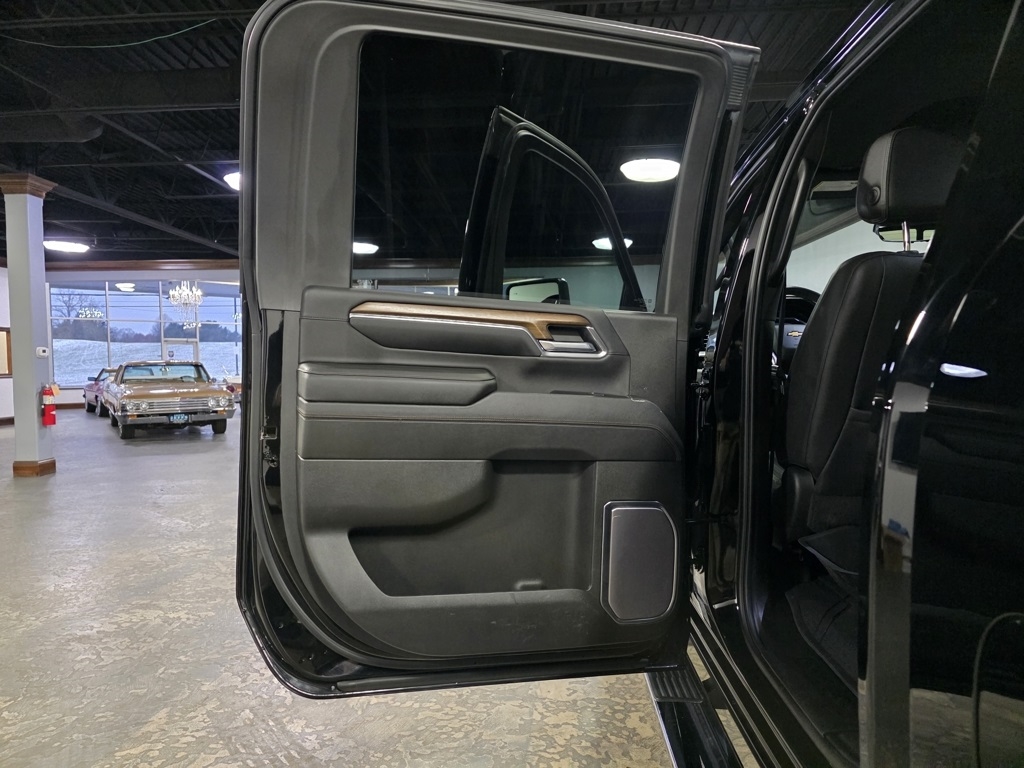 Chevrolet Silverado 2500HD High Country Crew Cab Long Box 4WD 2024