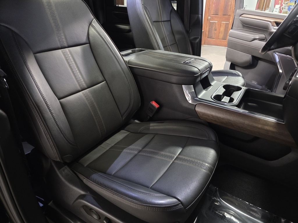 Chevrolet Silverado 2500HD High Country Crew Cab Long Box 4WD 2024