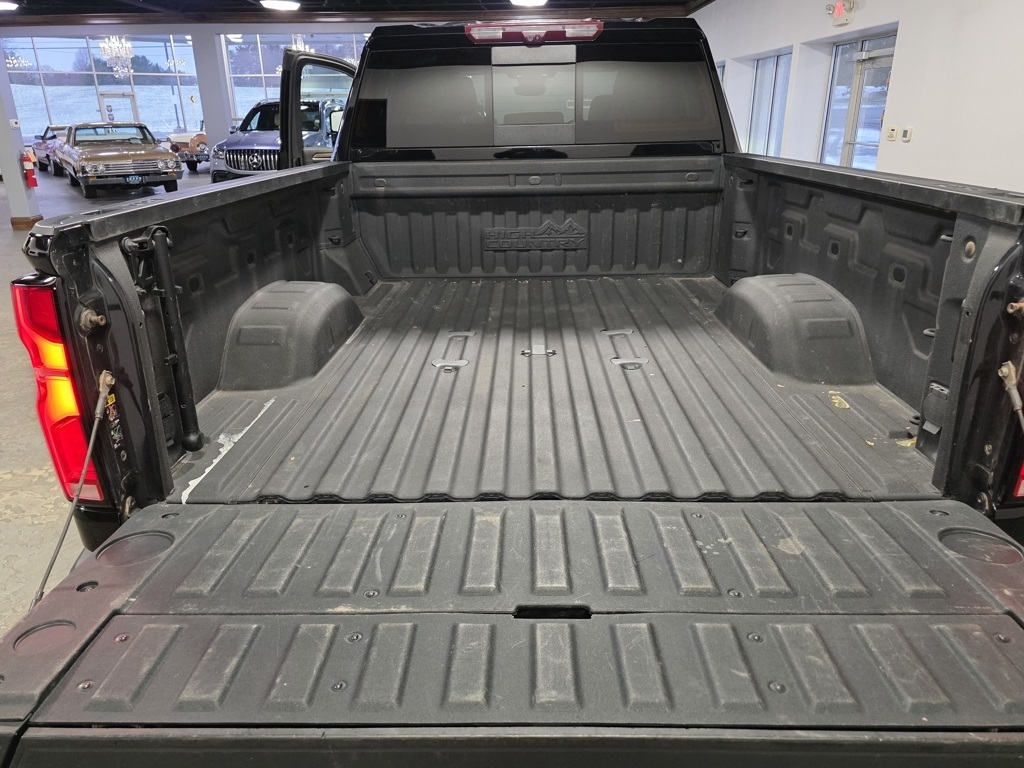 Chevrolet Silverado 2500HD High Country Crew Cab Long Box 4WD 2024