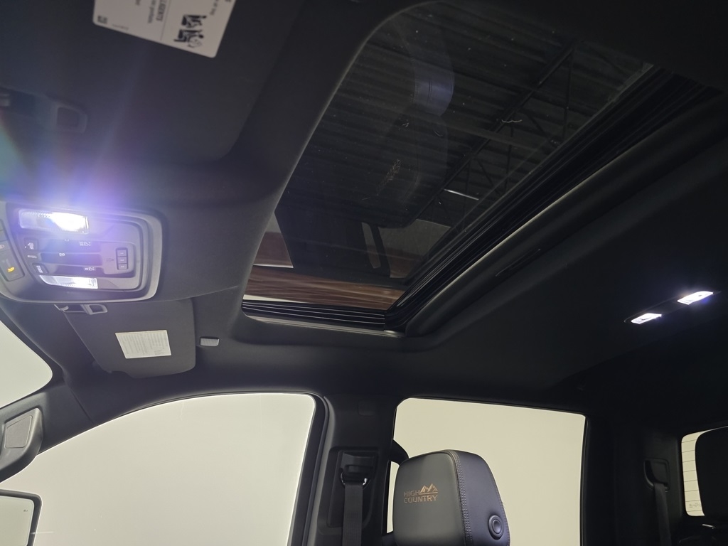 Chevrolet Silverado 2500HD High Country Crew Cab Long Box 4WD 2024