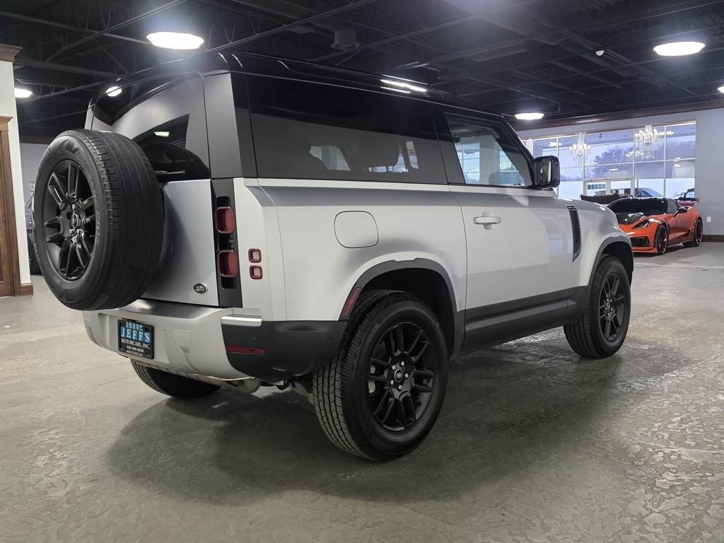 Land Rover Defender 90 S 2022