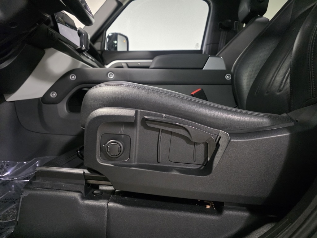 Land Rover Defender 90 S 2022