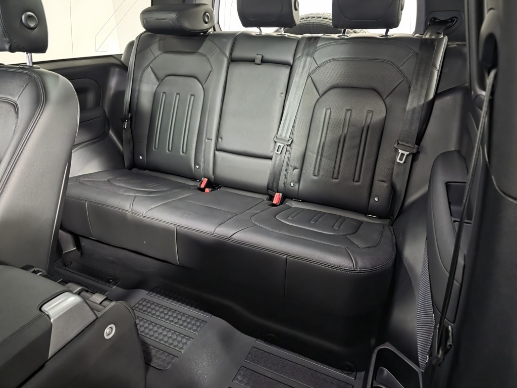 Land Rover Defender 90 S 2022