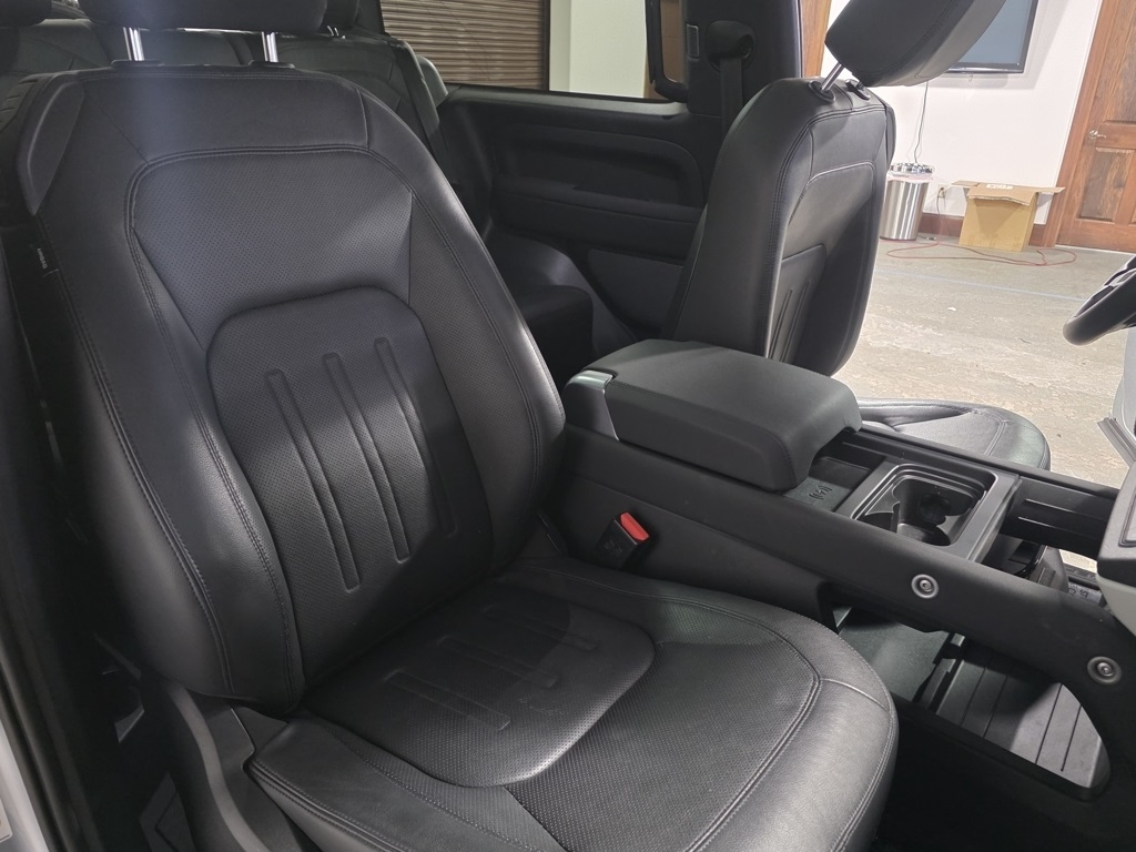 Land Rover Defender 90 S 2022