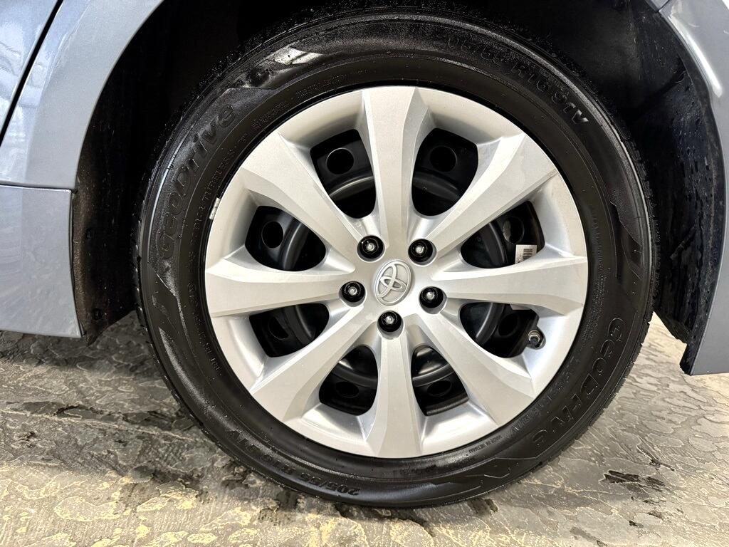 Toyota Corolla LE 2022