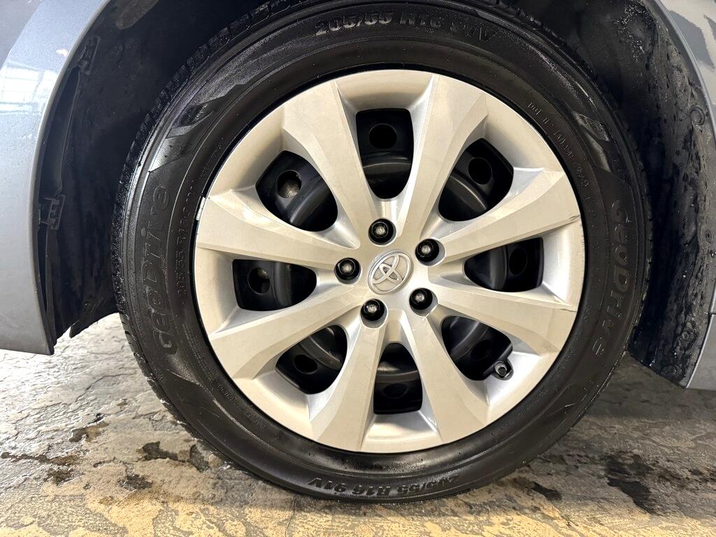 Toyota Corolla LE 2022