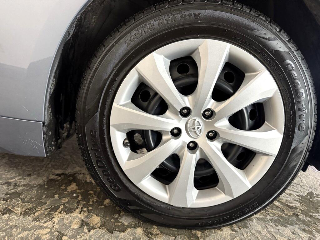 Toyota Corolla LE 2022