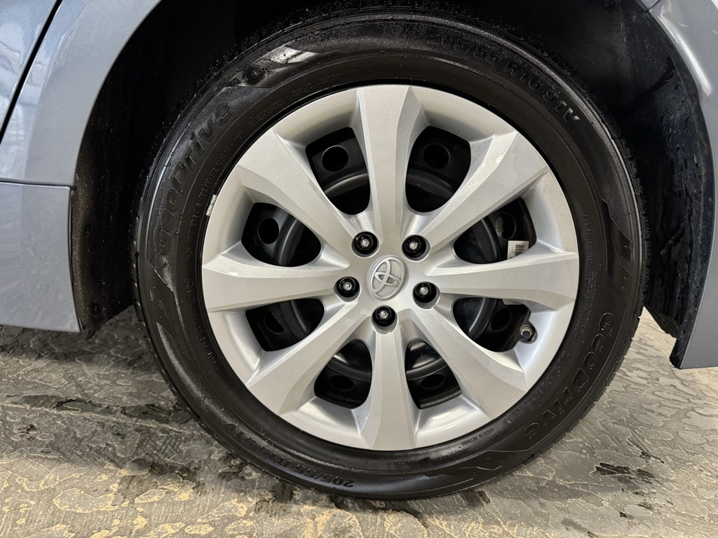 Toyota Corolla LE 2022