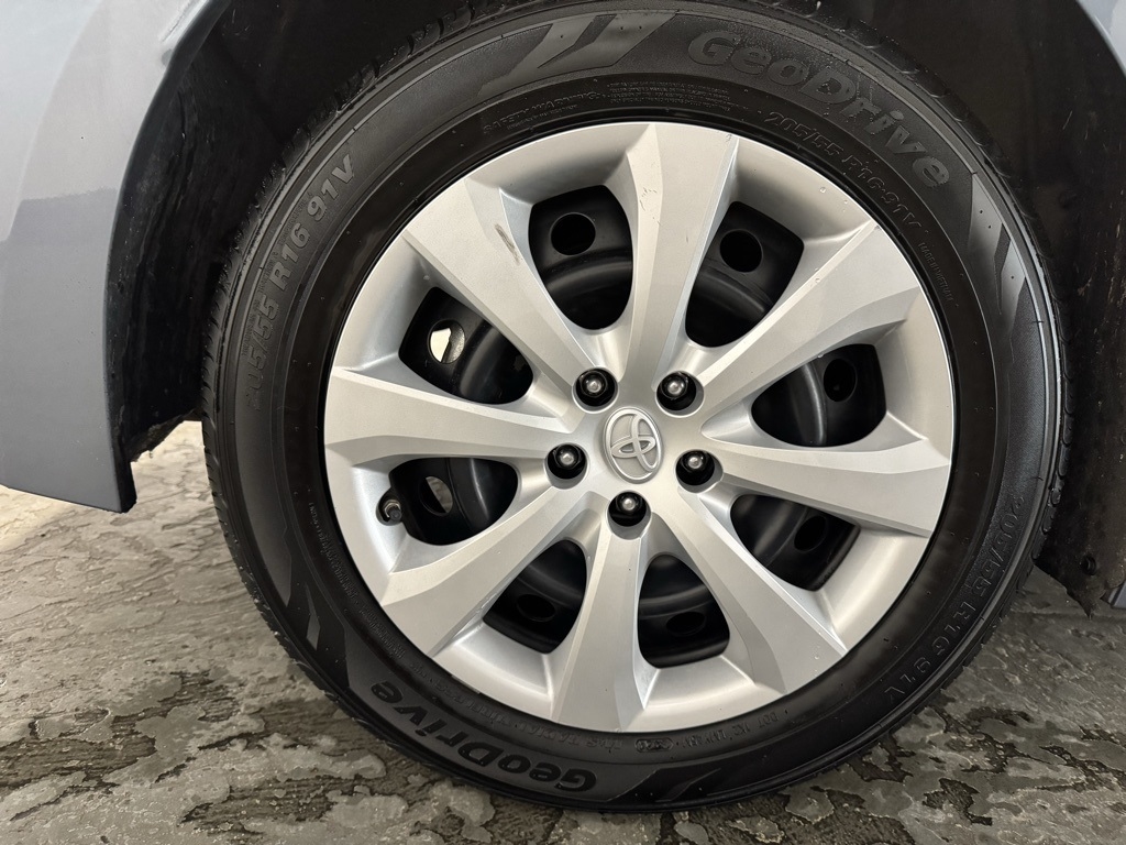 Toyota Corolla LE 2022