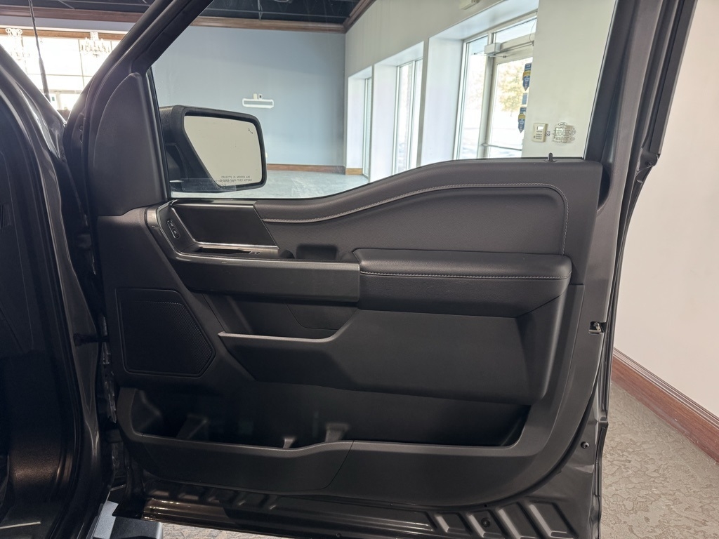 Ford F-150 Lariat SuperCrew 5.5-ft. Bed 4WD 2023