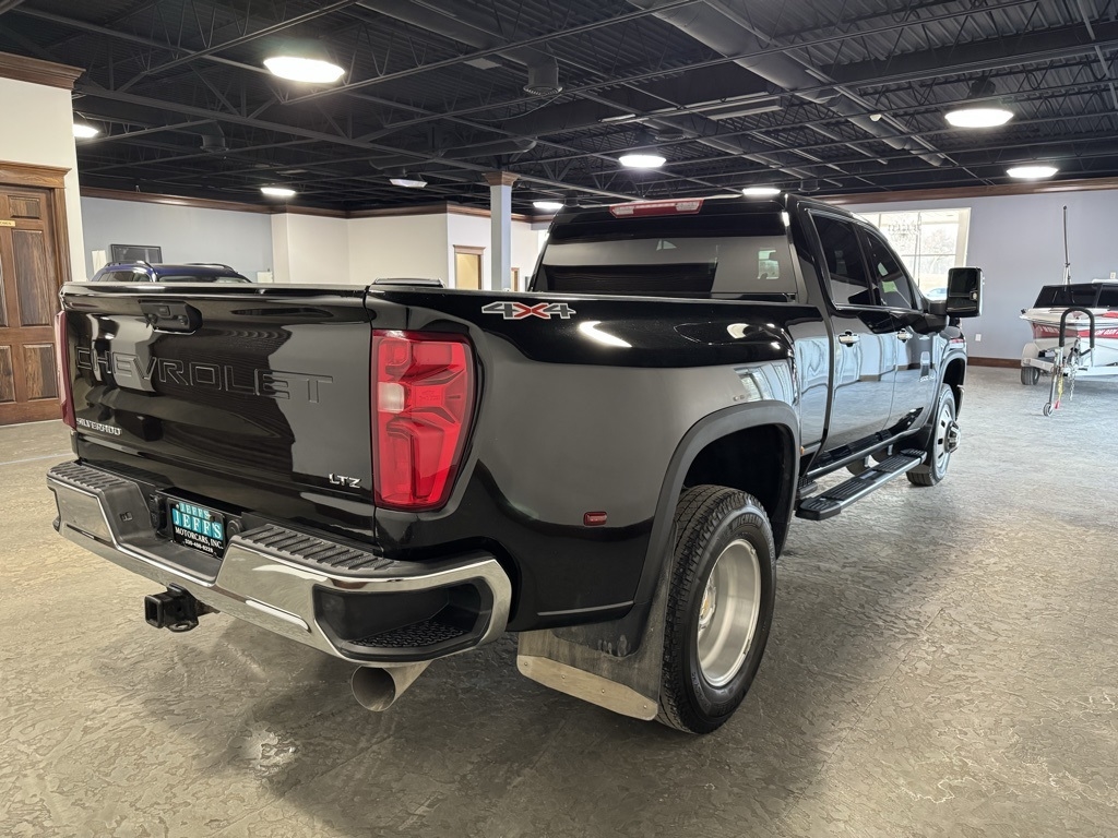 Chevrolet Silverado 3500HD LTZ Crew Cab 4WD 2025