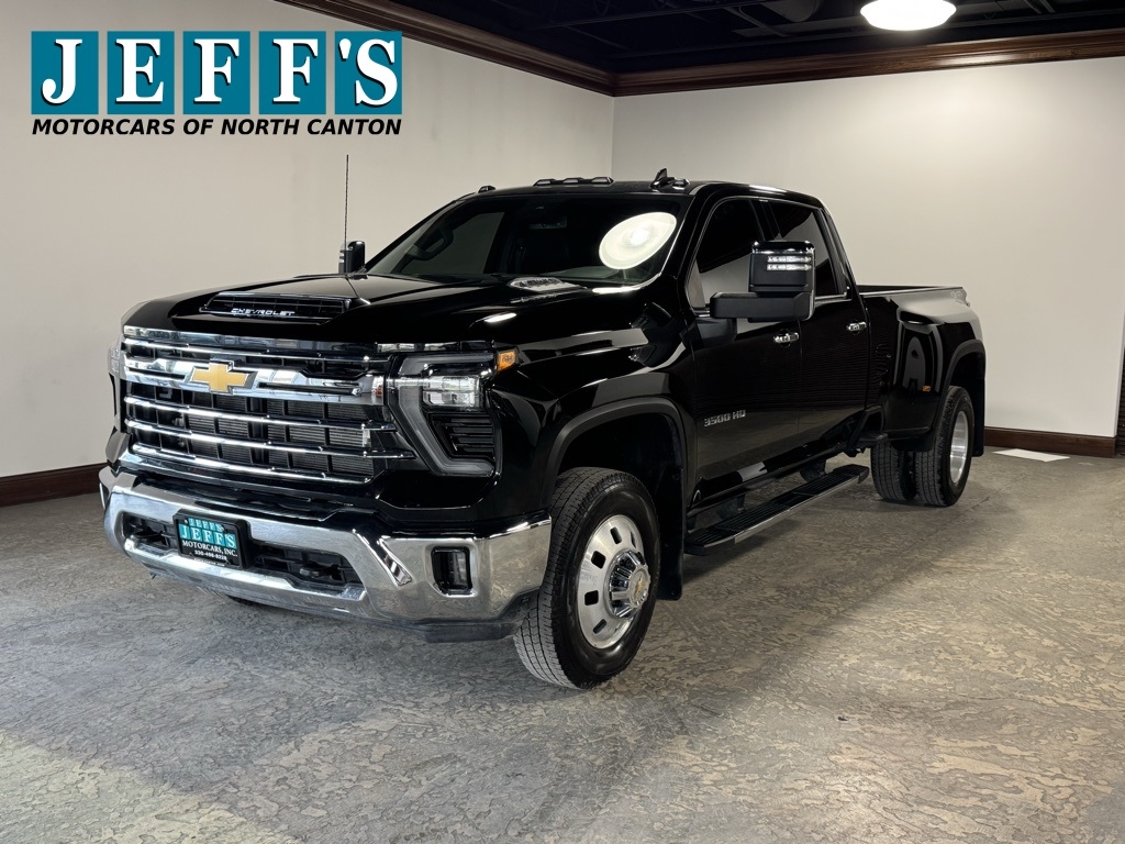 2025 Chevrolet Silverado 3500HD LTZ Crew Cab 4WD
