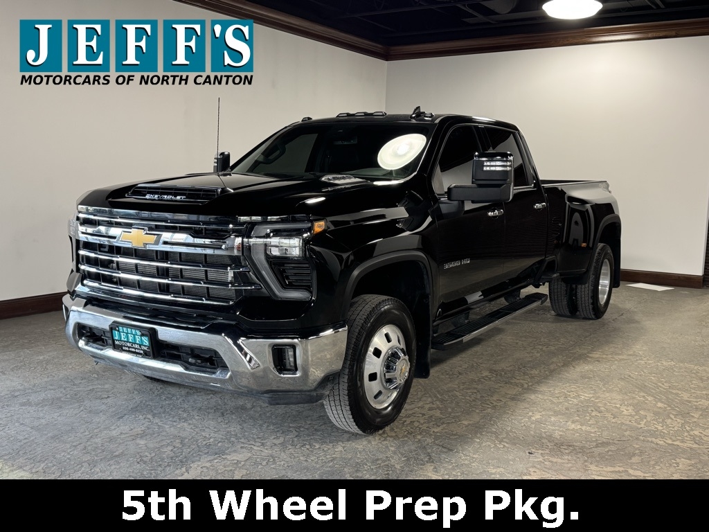 2025 Chevrolet Silverado 3500HD LTZ Crew Cab 4WD
