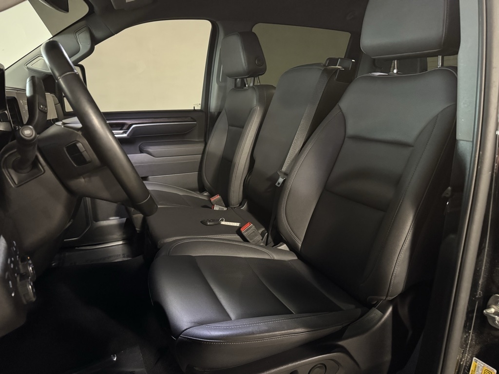 Chevrolet Silverado 3500HD LTZ Crew Cab 4WD 2025