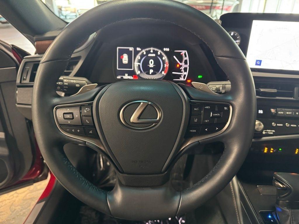 Lexus ES 350 2025