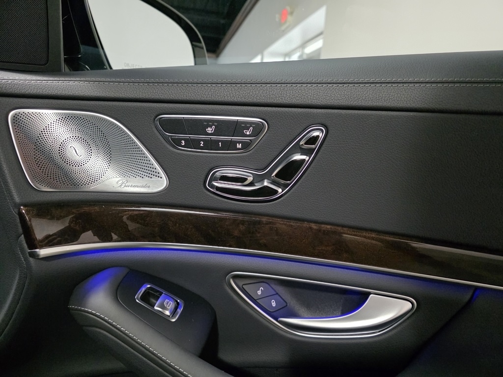 Mercedes-Benz S-Class S560 4MATIC 2020