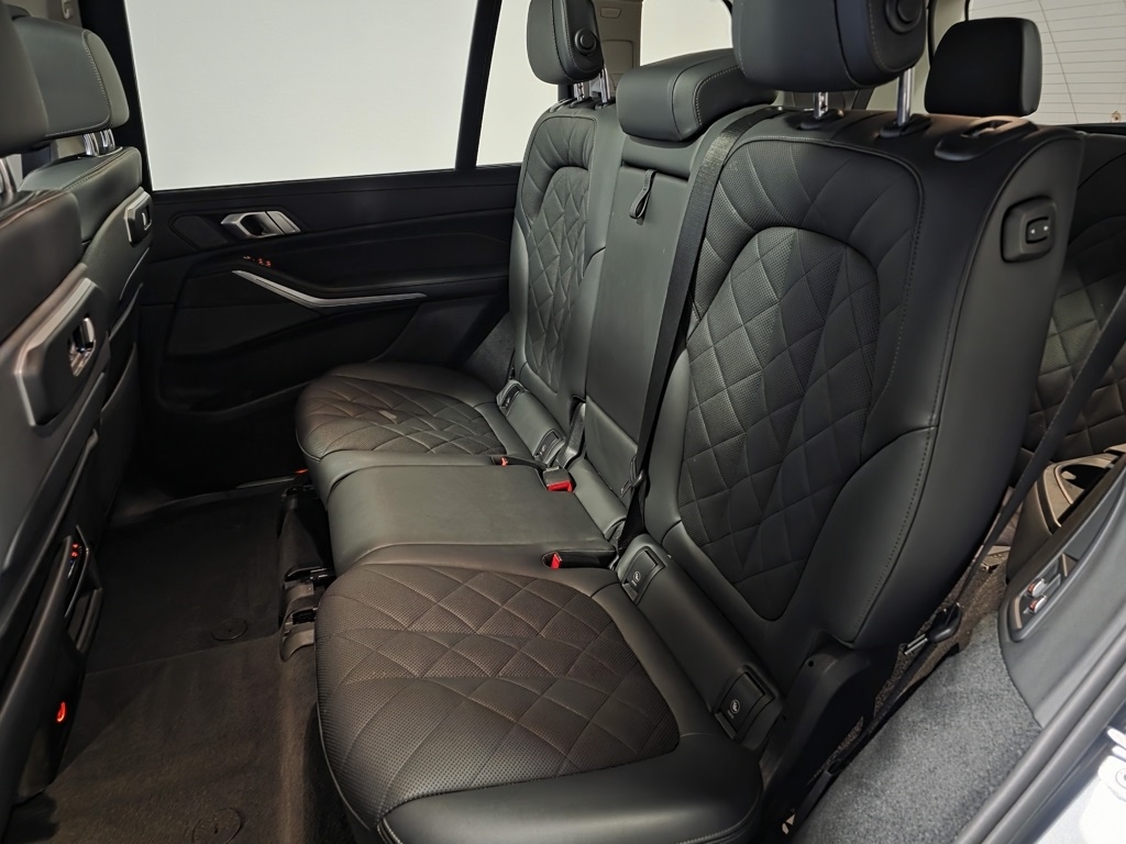 BMW X7 xDrive40i 2025