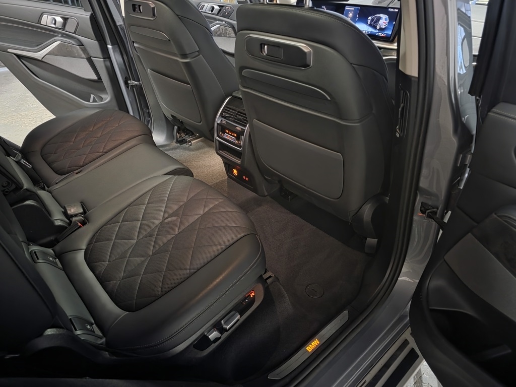 BMW X7 xDrive40i 2025