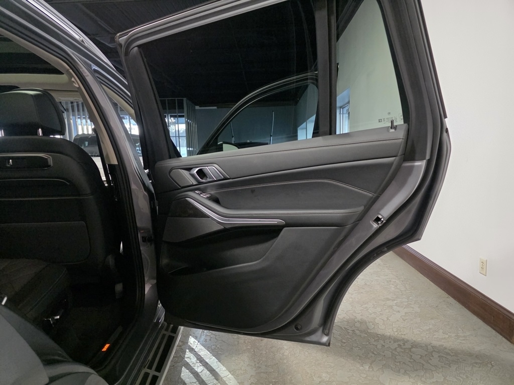 BMW X7 xDrive40i 2025