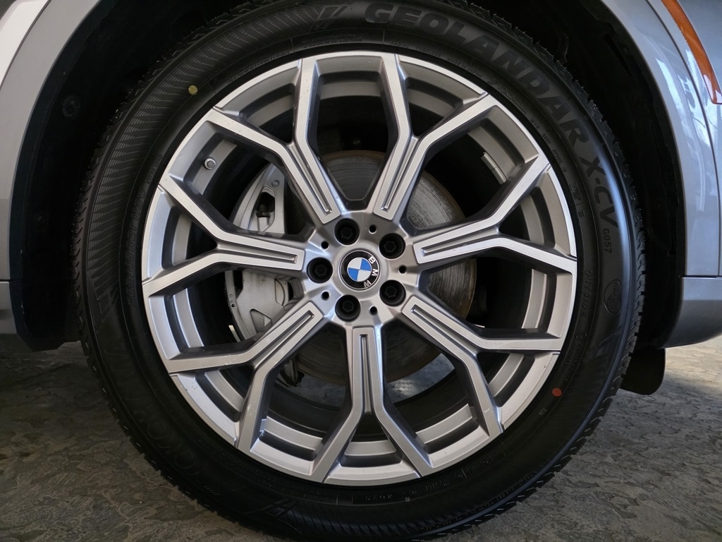 BMW X7 xDrive40i 2025