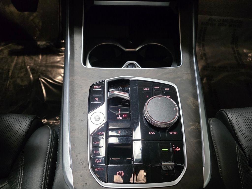 BMW X7 xDrive40i 2025