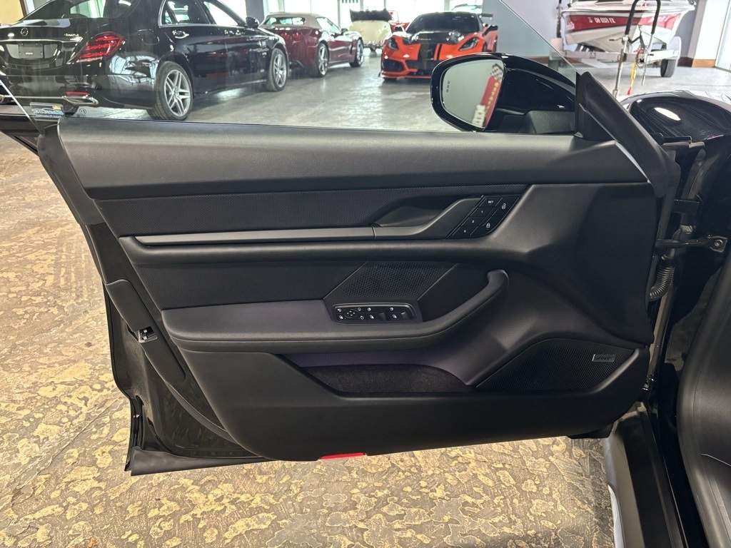 Porsche Taycan Cross Tourismo 4 2024