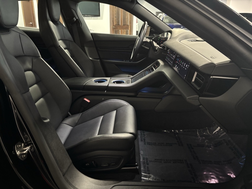 Porsche Taycan Cross Tourismo 4 2024