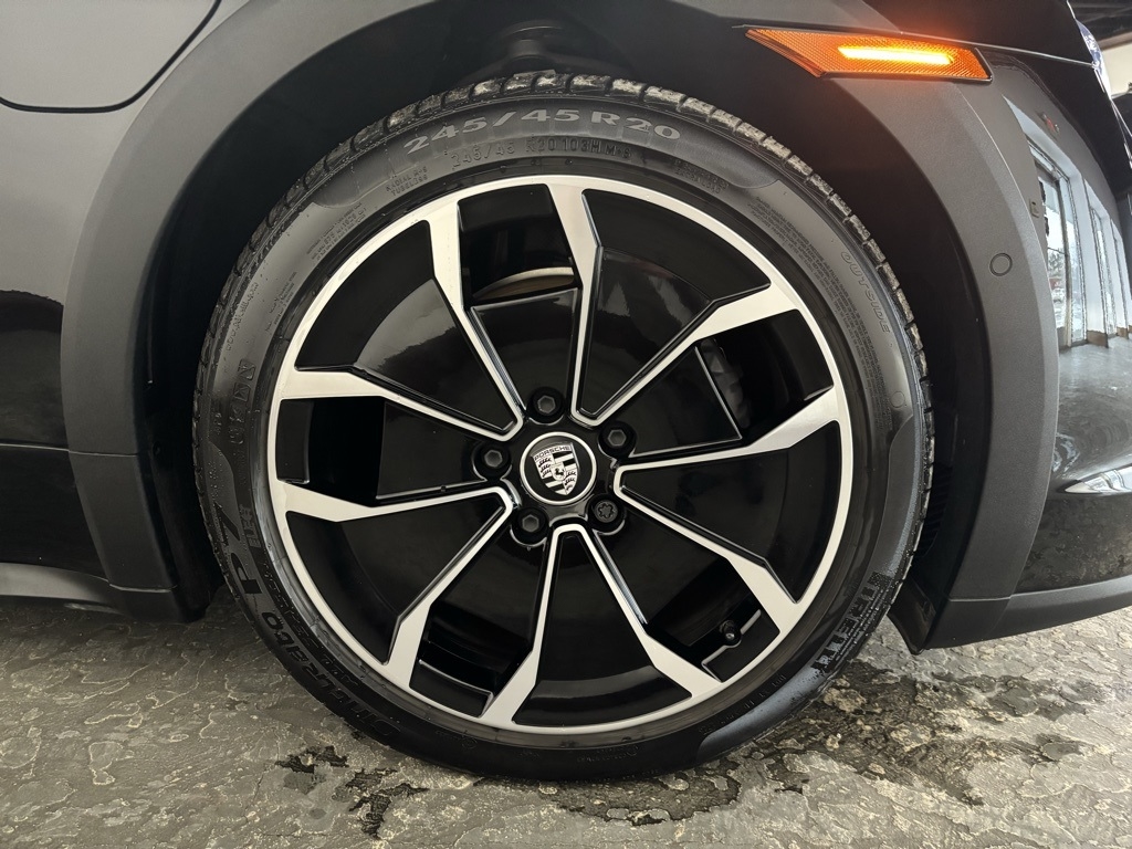 Porsche Taycan Cross Tourismo 4 2024