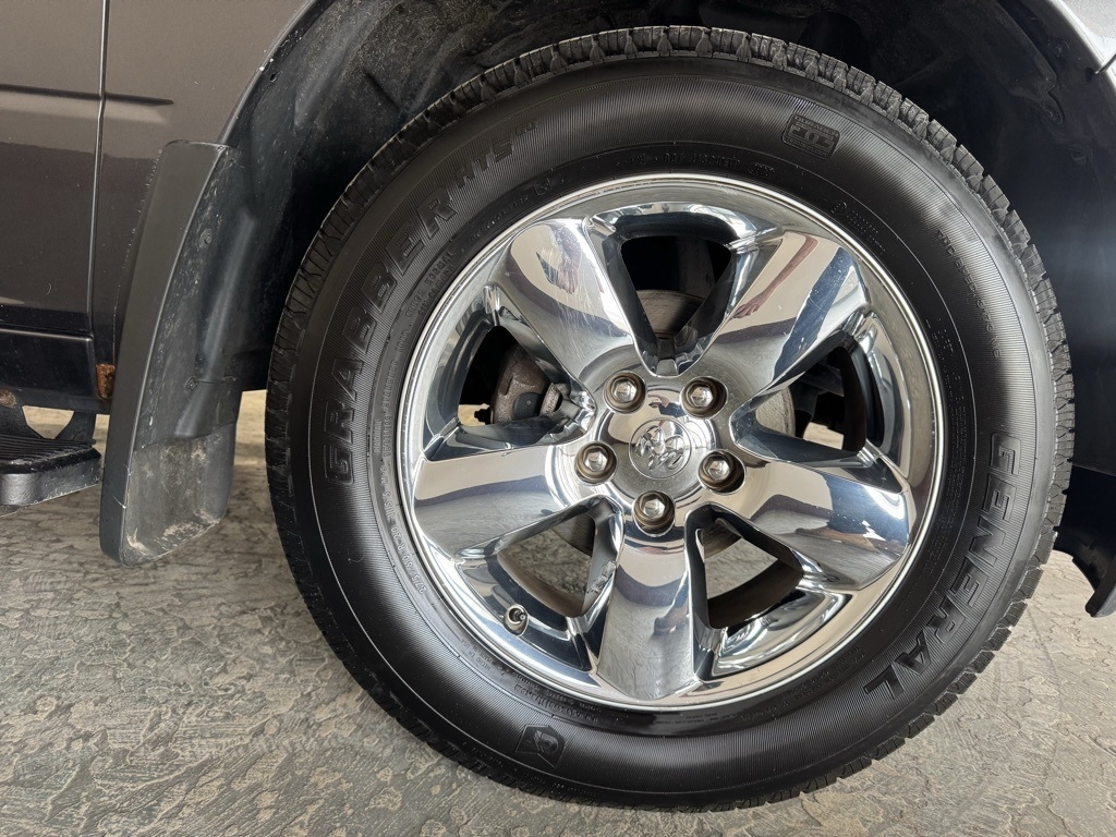 RAM 1500 SLT Crew Cab SWB 4WD 2016