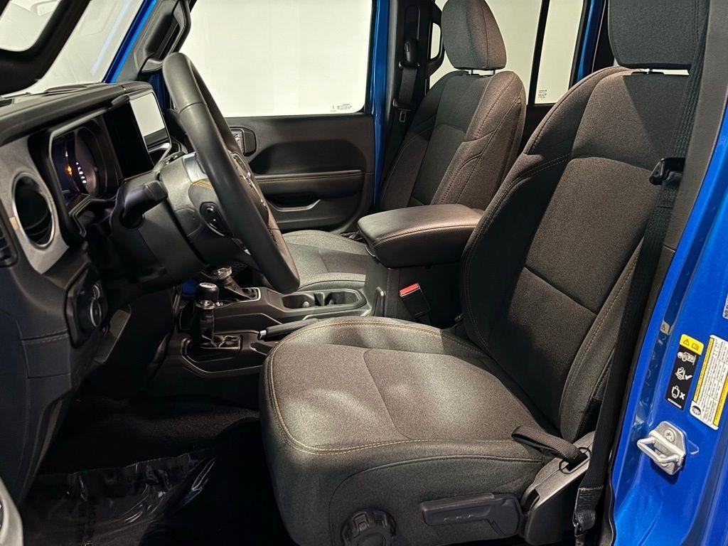 Jeep Wrangler Sahara 2024