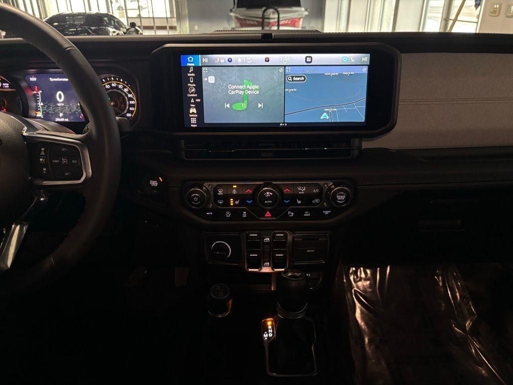 Jeep Wrangler Sahara 2024