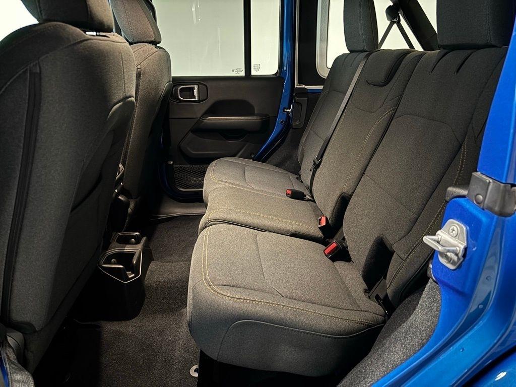 Jeep Wrangler Sahara 2024