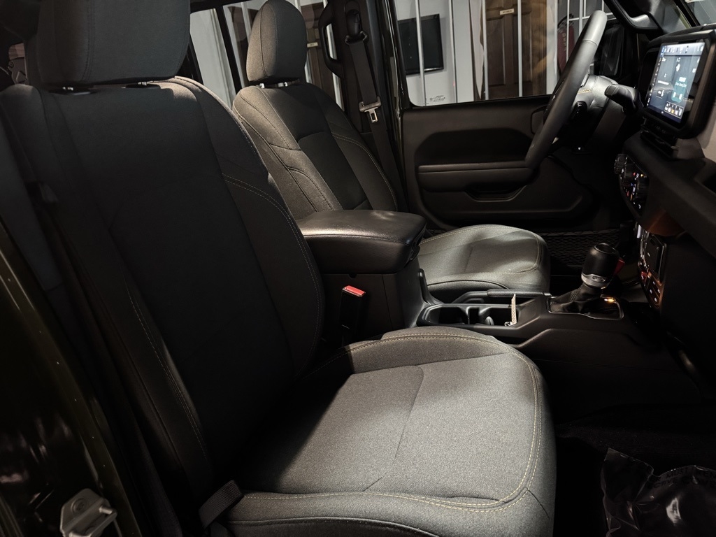 Jeep Wrangler Sport 2024