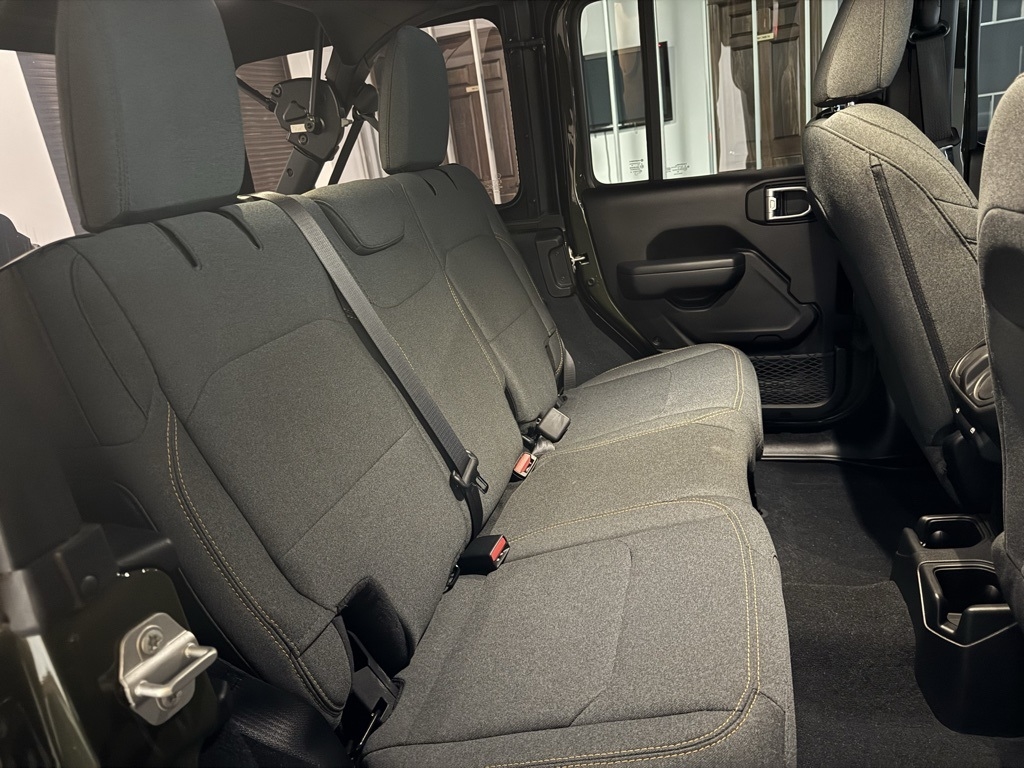 Jeep Wrangler Sport 2024