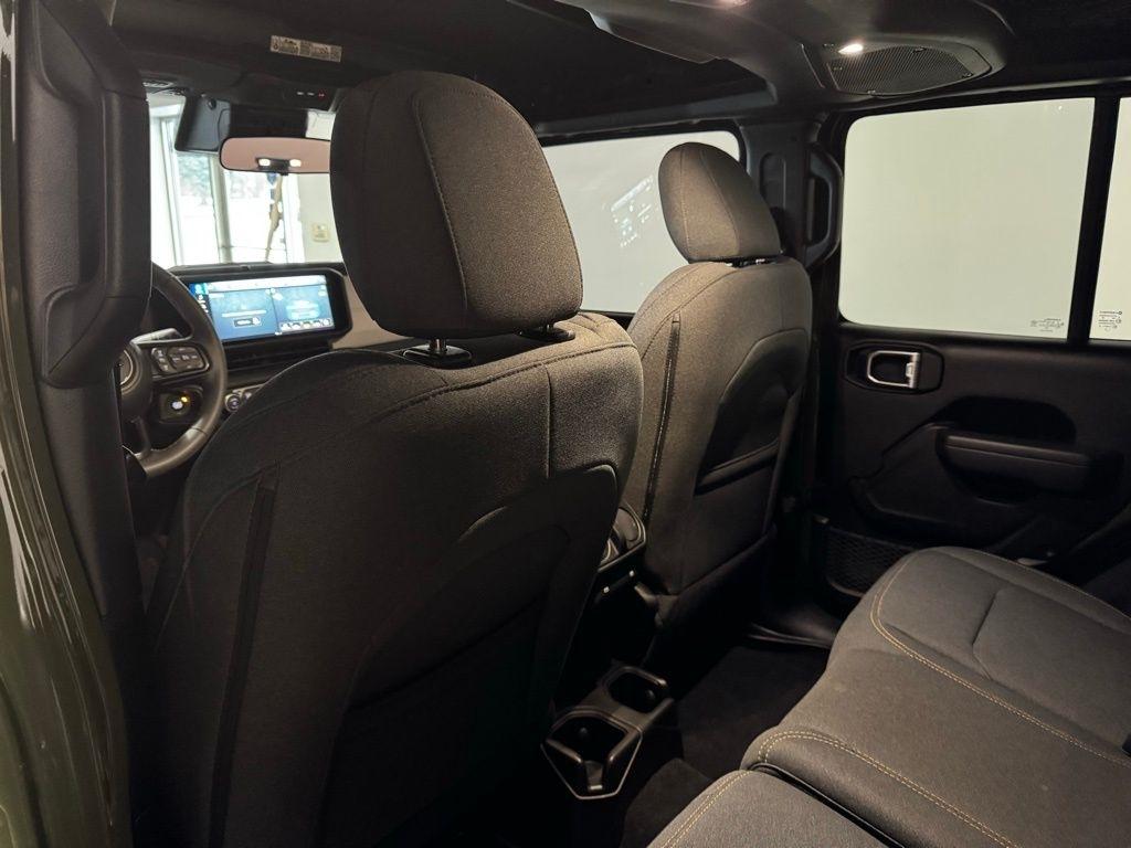 Jeep Wrangler Sport 2024