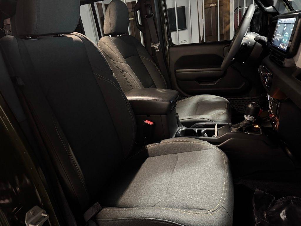 Jeep Wrangler Sport 2024