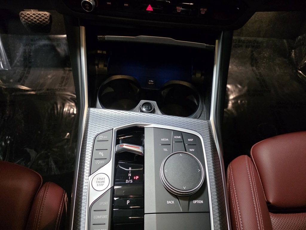 BMW 3-Series 330i xDrive 2025