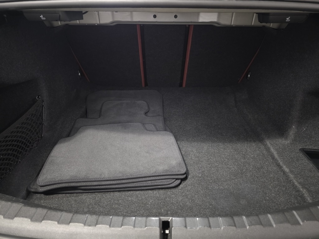 BMW 3-Series 330i xDrive 2025