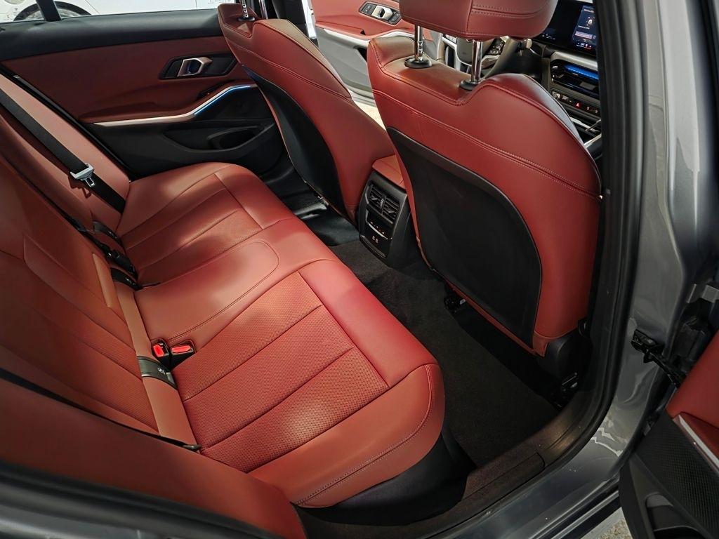 BMW 3-Series 330i xDrive 2025