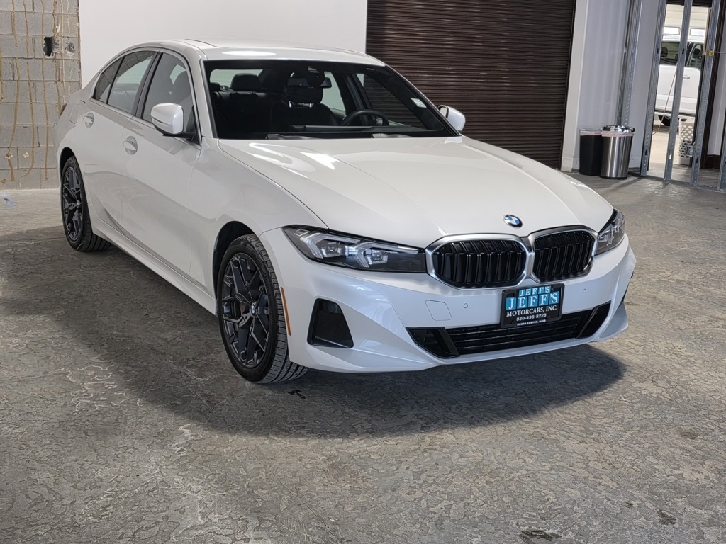 BMW 3-Series 330i xDrive 2025