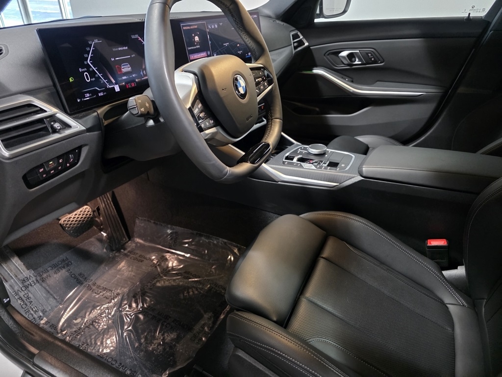 BMW 3-Series 330i xDrive 2025
