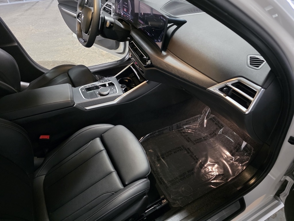 BMW 3-Series 330i xDrive 2025