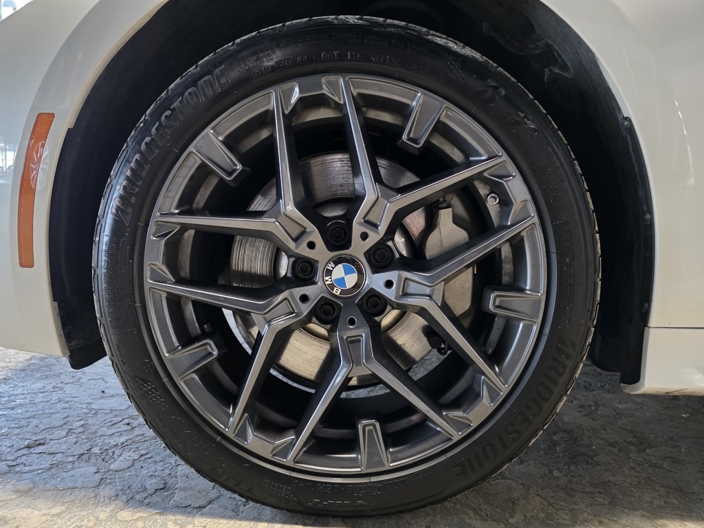 BMW 3-Series 330i xDrive 2025