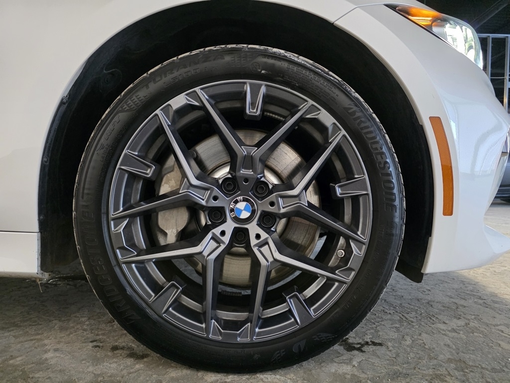 BMW 3-Series 330i xDrive 2025