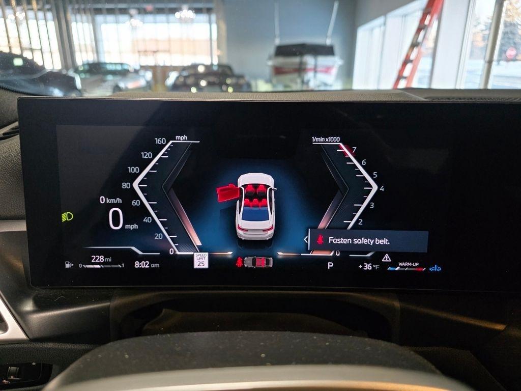 BMW 3-Series 330i xDrive 2025