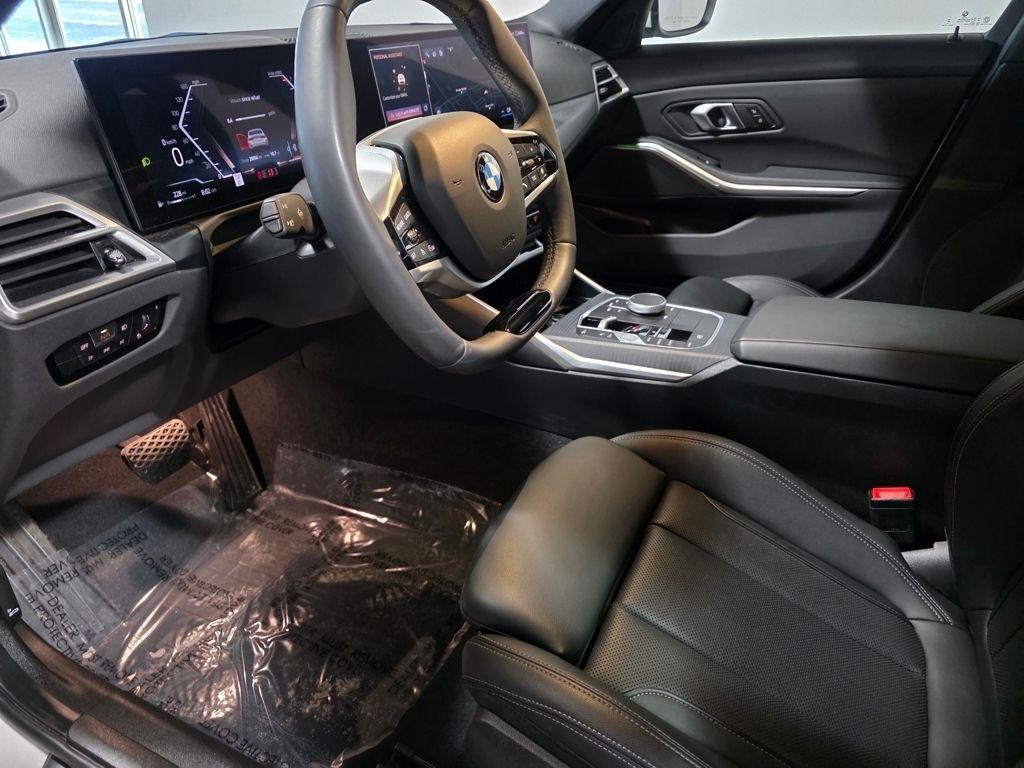 BMW 3-Series 330i xDrive 2025