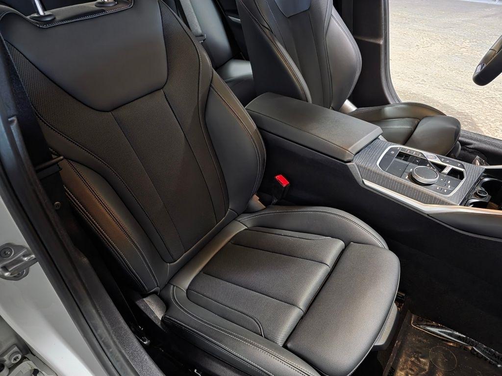 BMW 3-Series 330i xDrive 2025