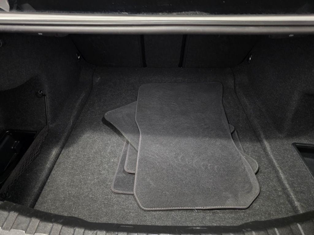 BMW 3-Series 330i xDrive 2025